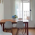 Apartamento En El Casco Historico, A 5 Min Playa.