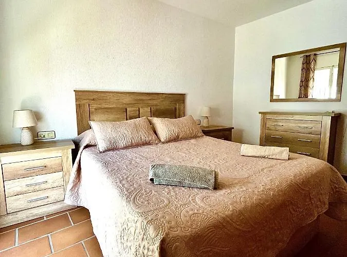 Apartamento En El Casco Historico, A 5 Min Playa.